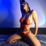 laritaisback from onlyfans