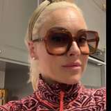 swedishpetitmom from onlyfans