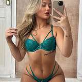 miakaterosex from onlyfans